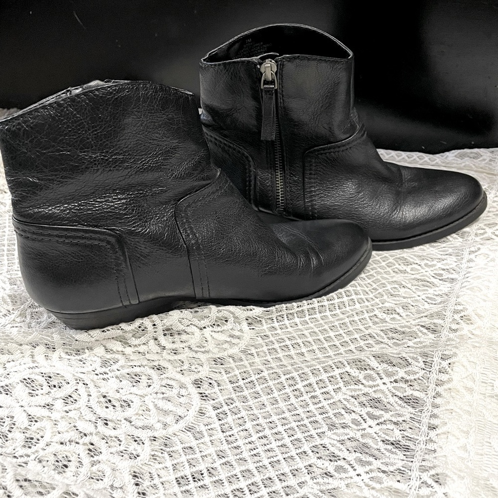 Nine West ankle boot.